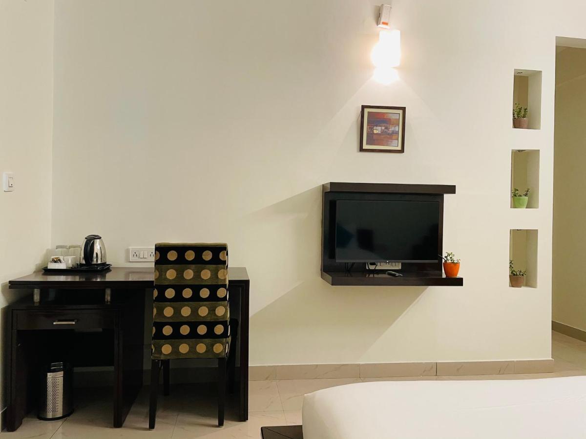 Sanctum Suites Domlur Bengaluru Zewnętrze zdjęcie