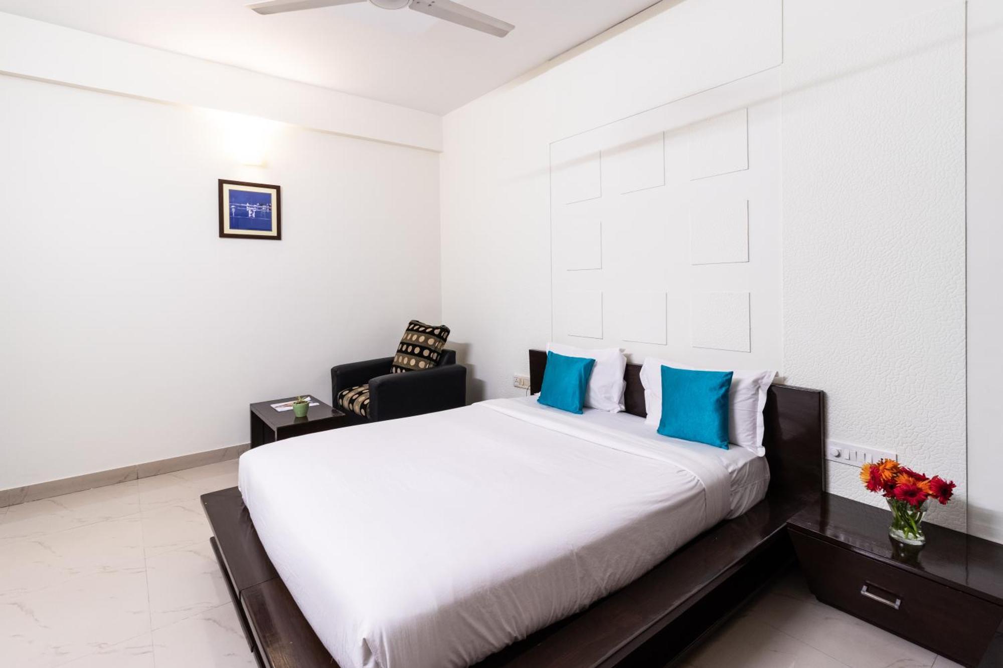 Sanctum Suites Domlur Bengaluru Pokój zdjęcie